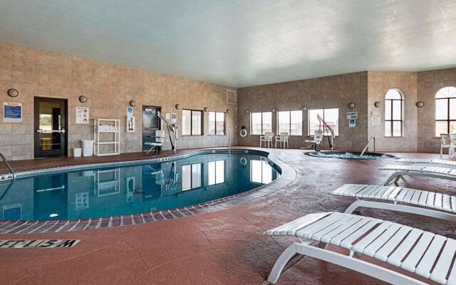 Comfort Inn & Suites