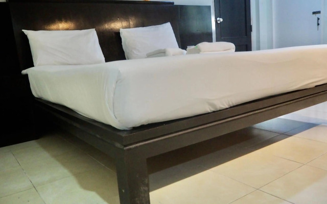 Orm Thong Apartment - SHA Plus