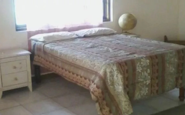 Dolphin Bay Yoga Guest House