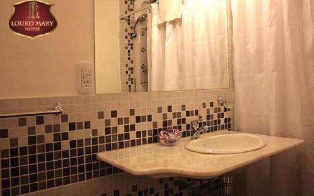 Hotel Lourd Mary