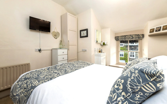 2 Cambridge Villas