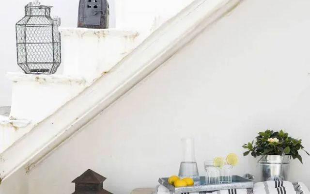 Tinos Experience the House
