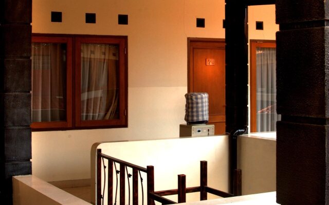Wisma Puri Larasati Hotel