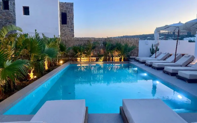Mykonos Dot Suites