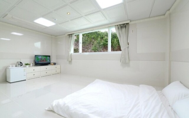 Samcheok Yonghwa Hotel