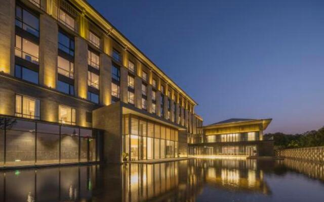 Maison New Century Hotel Wuhu Dong Lake