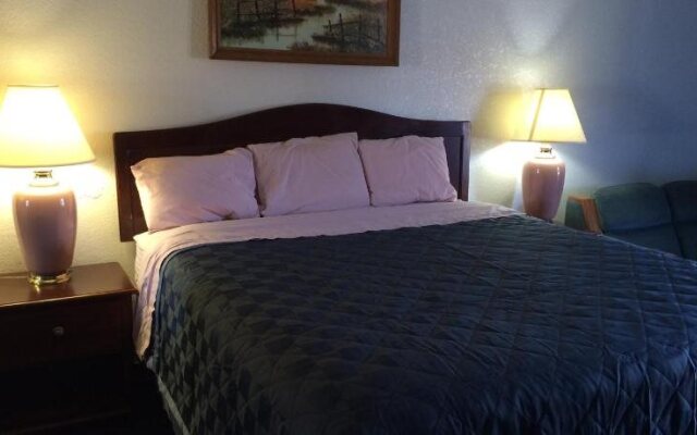 Crystal Palace Inn Brownfield