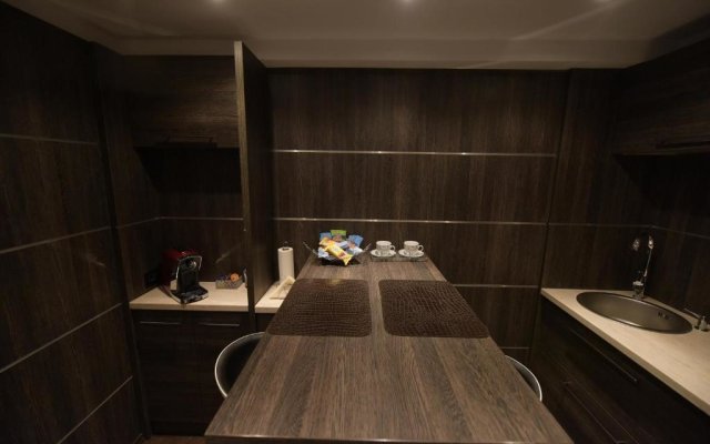 H & V Residence - Bungalow Apartment