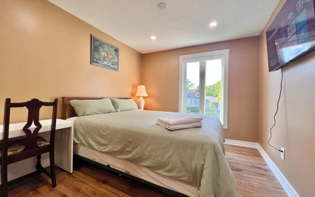 Cozy Home Near Transit & Hillcrest Mall with Free Parking