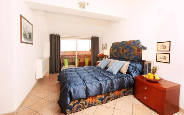Penthouse von Gloeden