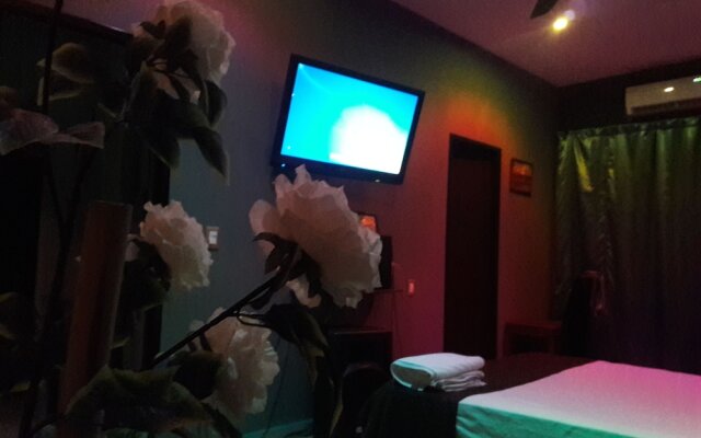 Oasis House B&B Cancun