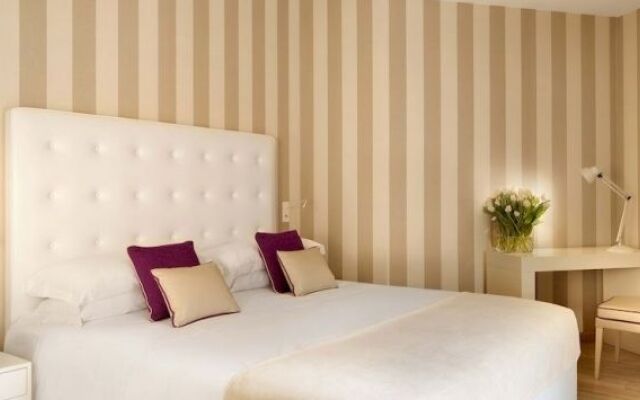 IL Caffe Ambrosiano Boutique Hotel and Restaurant