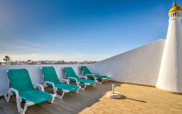 Apartment Oleander Excellent Townhouse in Carvoe