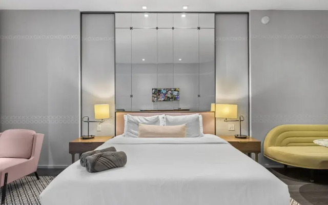 SLS Lux King Suite