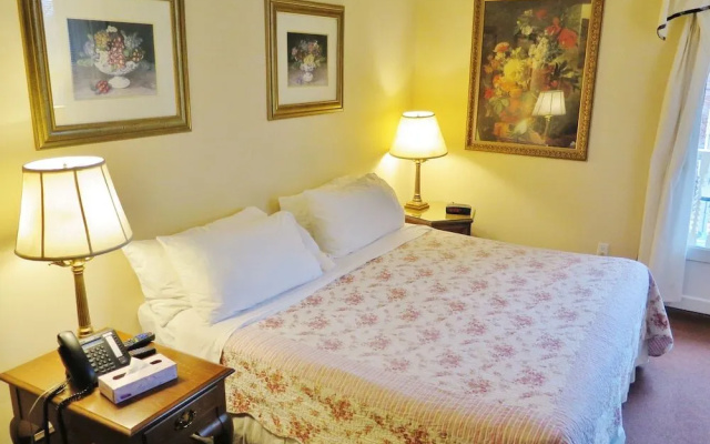Madison Manor Boutique Hotel