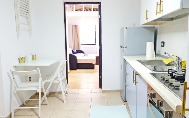 Mathe Apartments 5