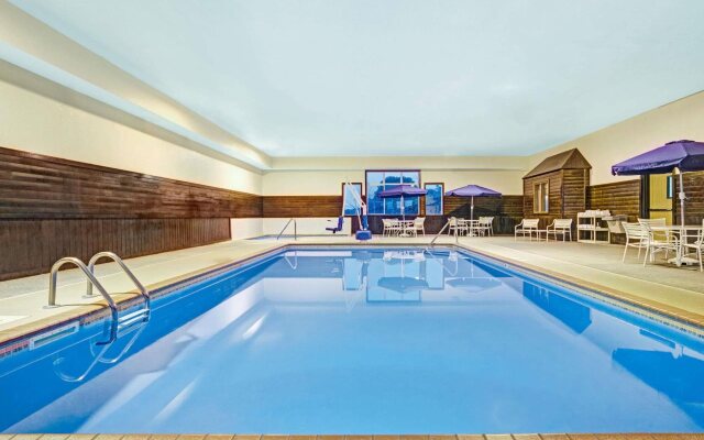 Blaine Town Inn & Suites