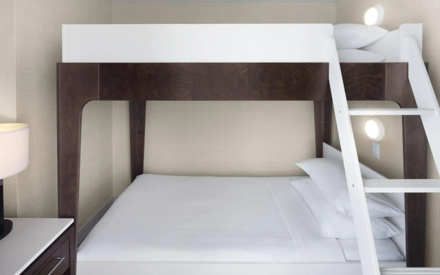 Delta Hotels by Marriott Edmonton South Conference Centre