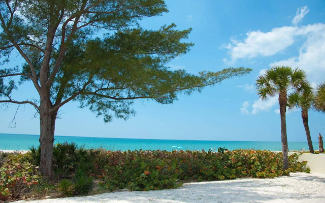 Casey Key Resorts - Beachfront