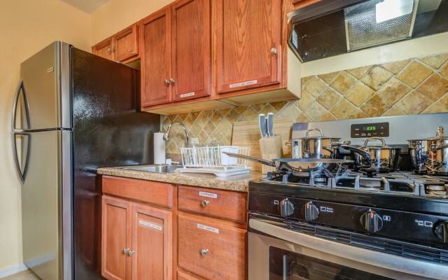 Modern Townhouse w/ Pool Table by Cozysuites