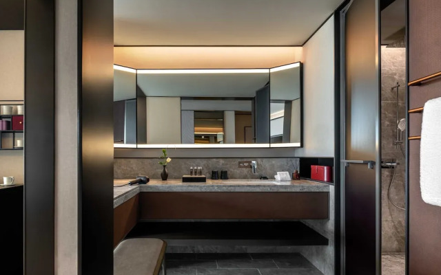 Joya Shanghai Lujiazui Hotel