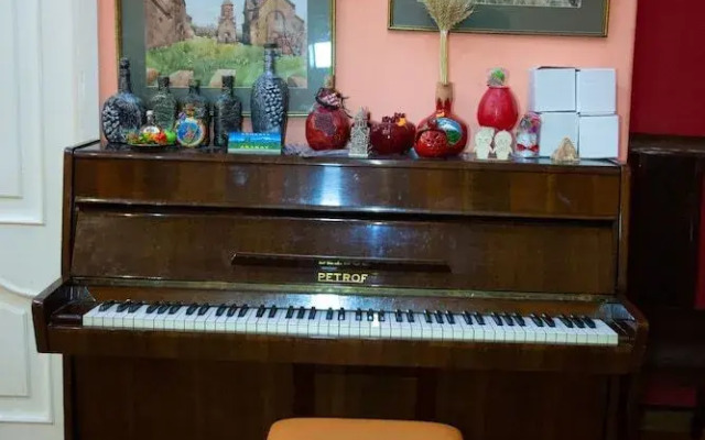 Eder Hostel
