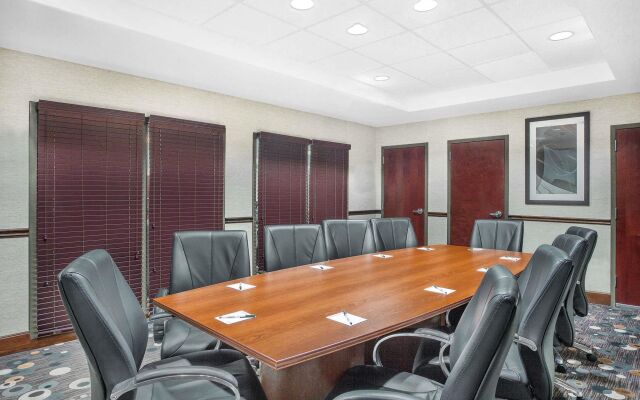 Holiday Inn Express Gulfport Beach by IHG