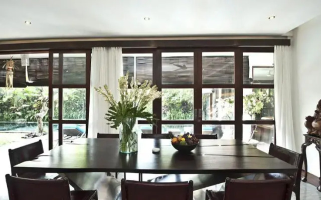 Villa Amira Legian