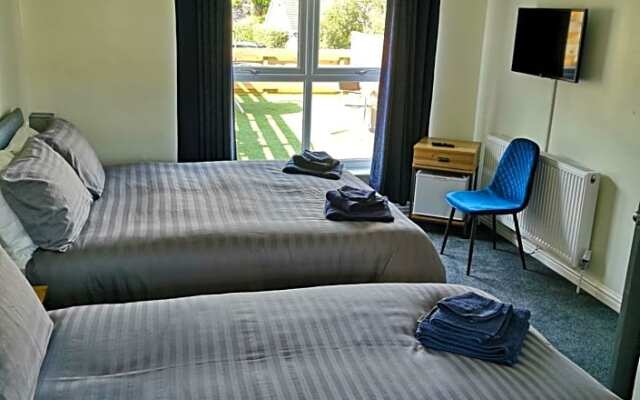 Red Lion Rooms - Self Check In