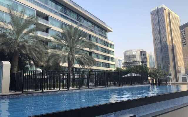 Bright Apartment in the Heart of Marina by GuestReady