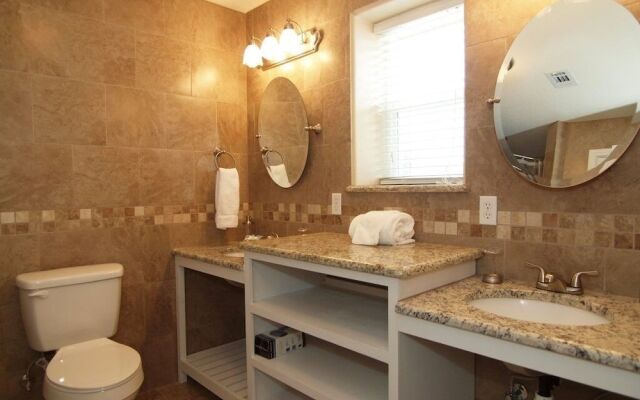 Island 27 2 Bedroom Condo