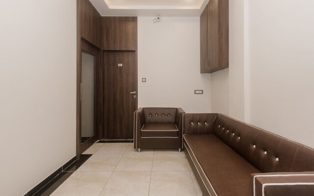 OYO 18581 Hotel Blue Inn Residence