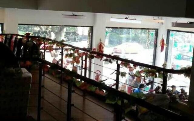 Witty Monkey Hotel