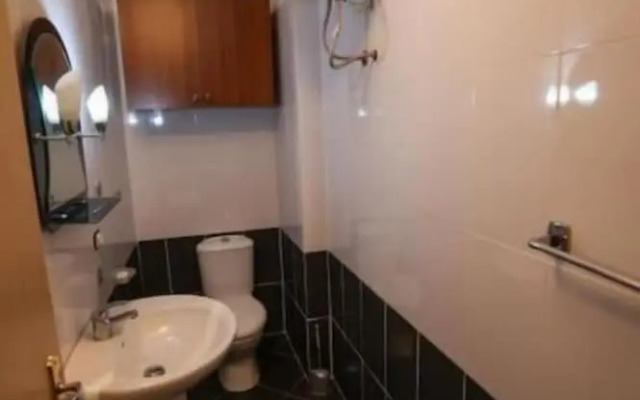 Tirent Apartment -Cozy 1-Bedroom Stay at Shkëmbi i Kavajës 2