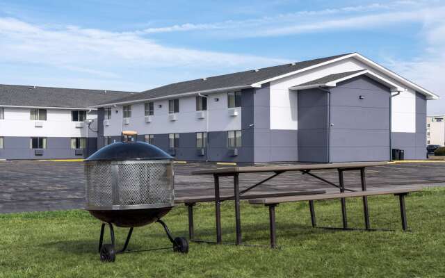 Super 8 by Wyndham Merrillville