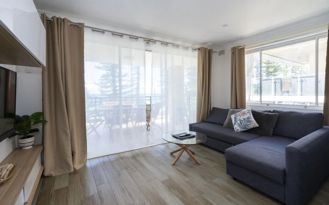 Manly Beachfront Apartment
