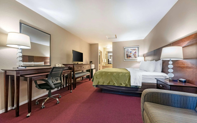 Scottish Fairway Inn