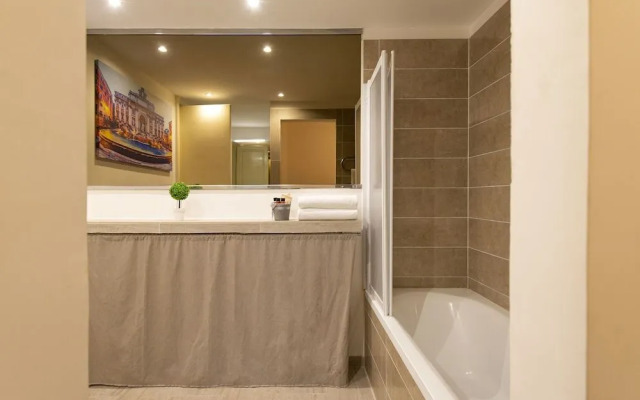 Rome Trevi Fountain Apartment