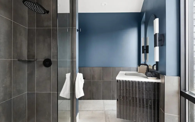 The Eighteen by Mint House