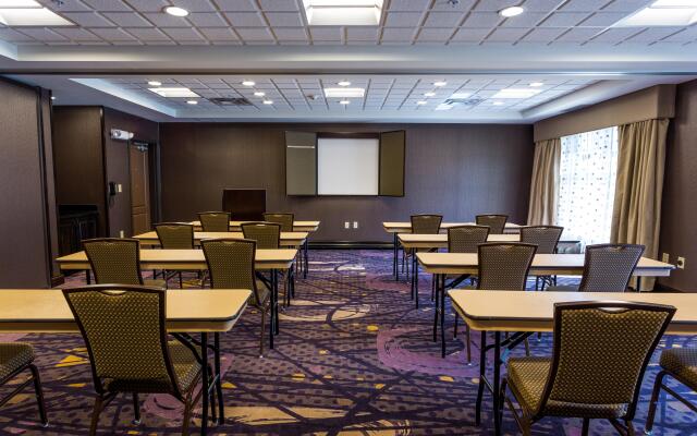 Holiday Inn Express & Suites Billings by IHG