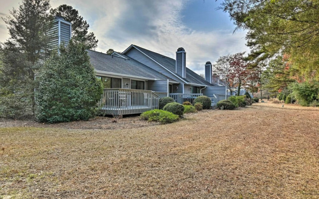 Pinehurst Gem on Golf Course & Putting Green!