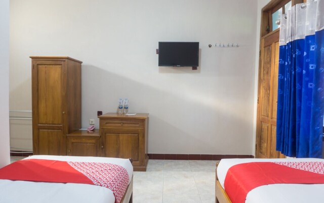 Srikandi Hotel by OYO Rooms