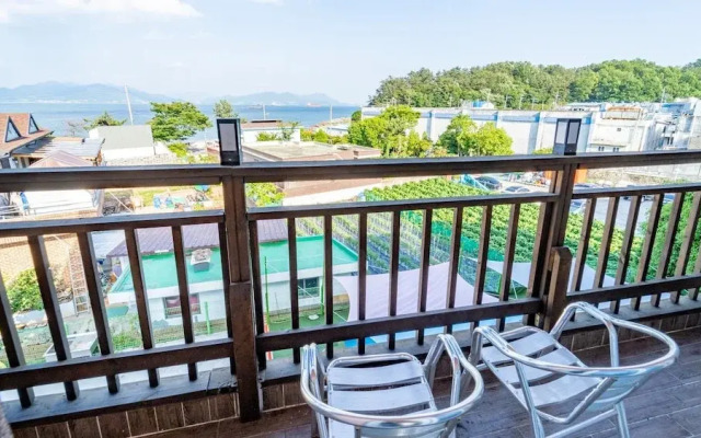 Yeosu Moranggee Pension