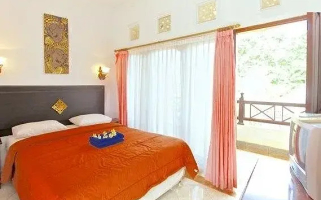 Pollok and Lemayeur Beach Front Hotel