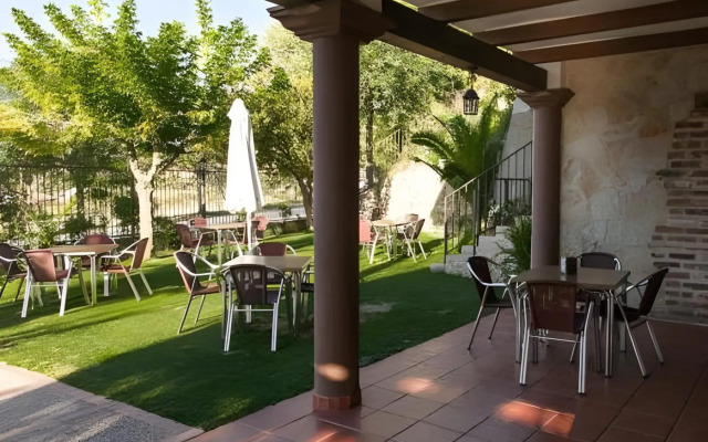 Hotel Rural Robles