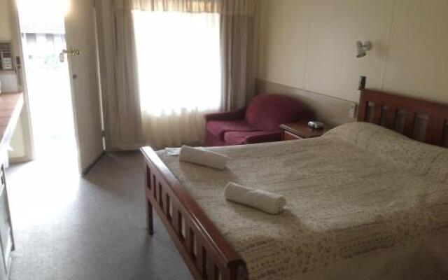 Ballarat Accommodation - Ballarat Budget Motel @ Woodmans Hill