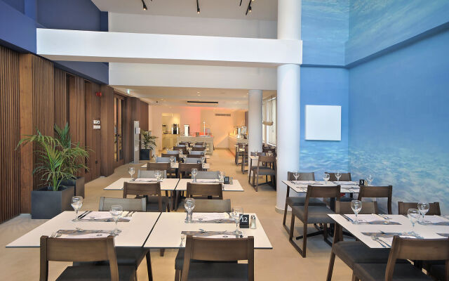 Okeanos Beach Boutique Hotel