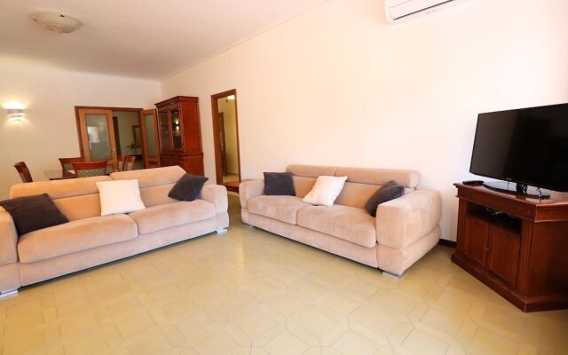 La Terrazza Parco Lauro Apartment