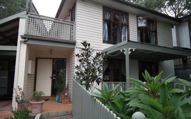 Frenchs Forest Bed And Breakfast