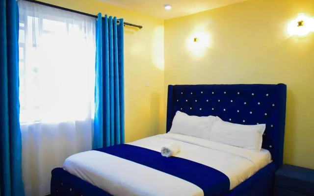 Lux Suites Fancy Getaway Apartments